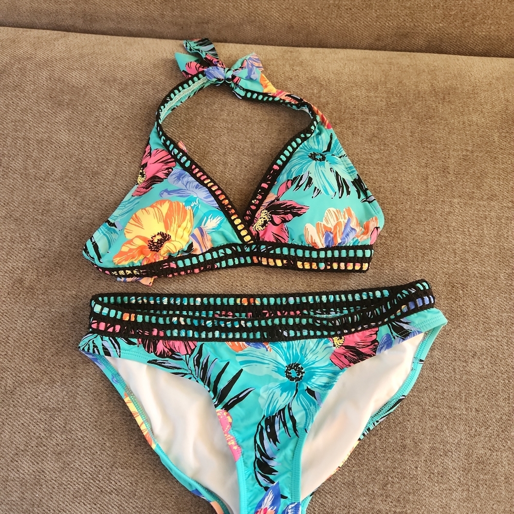 Bathing suit